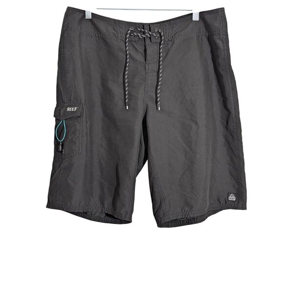 Reef Life's Short Go Surfing Black Cargo Board Shorts Men's Size 34 - Picture 1 of 6